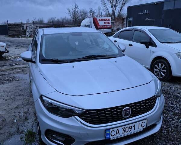 Серый Фиат Типо, объемом двигателя 1.37 л и пробегом 35 тыс. км за 11500 $, фото 1 на Automoto.ua