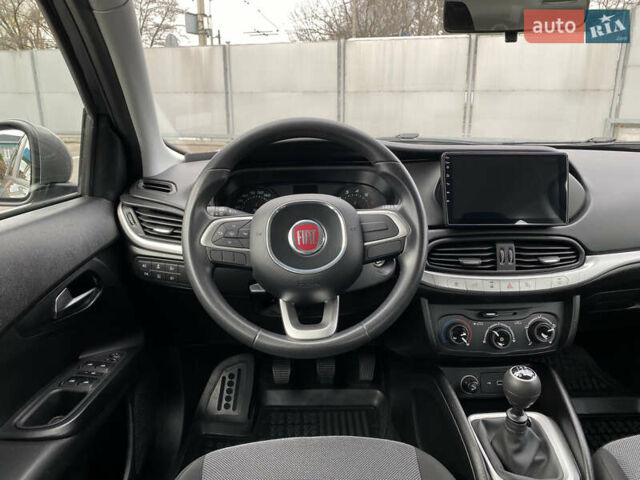 Серый Фиат Типо, объемом двигателя 1.37 л и пробегом 30 тыс. км за 9800 $, фото 32 на Automoto.ua