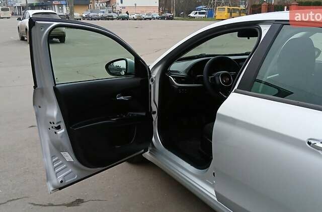 Серый Фиат Типо, объемом двигателя 1.37 л и пробегом 250 тыс. км за 7300 $, фото 7 на Automoto.ua