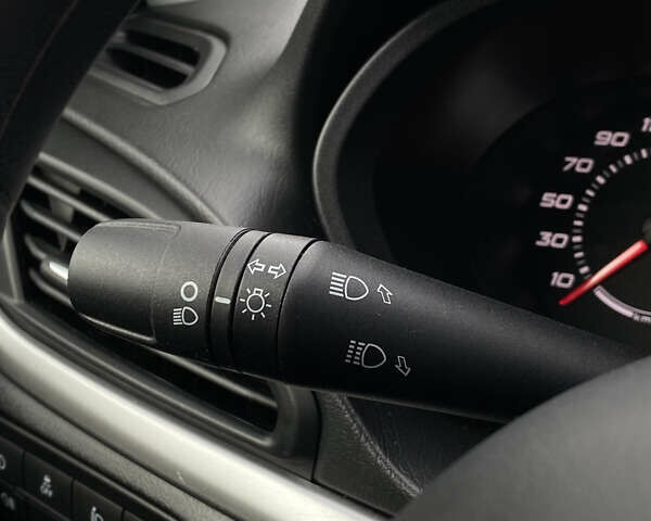 Серый Фиат Типо, объемом двигателя 1.37 л и пробегом 30 тыс. км за 9800 $, фото 49 на Automoto.ua