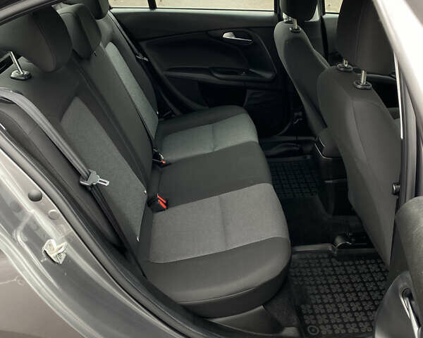 Серый Фиат Типо, объемом двигателя 1.37 л и пробегом 30 тыс. км за 9800 $, фото 38 на Automoto.ua