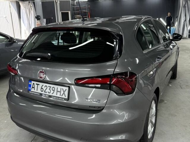 Серый Фиат Типо, объемом двигателя 1.4 л и пробегом 25 тыс. км за 11000 $, фото 11 на Automoto.ua