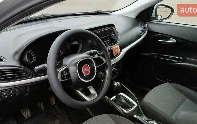 Серый Фиат Типо, объемом двигателя 1.37 л и пробегом 250 тыс. км за 7300 $, фото 8 на Automoto.ua