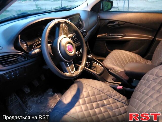 Сірий Фіат Тіпо, об'ємом двигуна 1.4 л та пробігом 0 тис. км за 11680 $, фото 2 на Automoto.ua