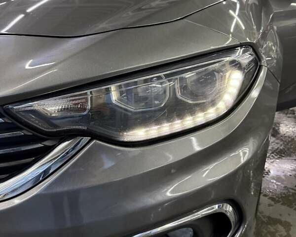 Сірий Фіат Тіпо, об'ємом двигуна 1.6 л та пробігом 243 тис. км за 10999 $, фото 1 на Automoto.ua