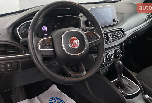 Серый Фиат Типо, объемом двигателя 1.6 л и пробегом 202 тыс. км за 10650 $, фото 5 на Automoto.ua