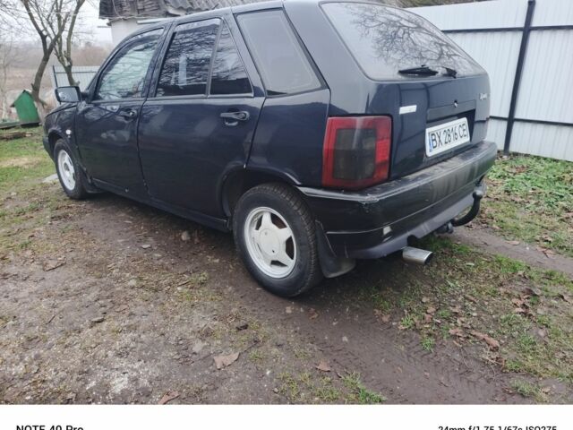 Синій Фіат Тіпо, об'ємом двигуна 1.4 л та пробігом 250 тис. км за 999 $, фото 3 на Automoto.ua