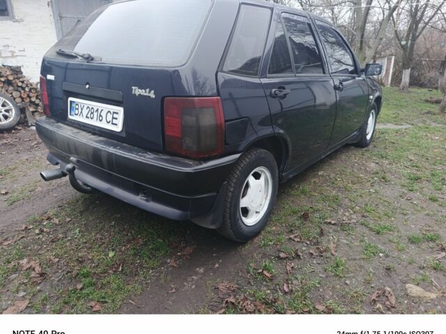 Синій Фіат Тіпо, об'ємом двигуна 1.4 л та пробігом 250 тис. км за 999 $, фото 2 на Automoto.ua