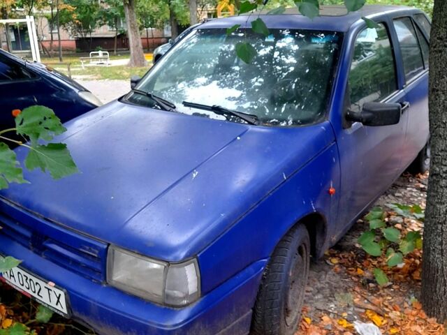 Синий Фиат Типо, объемом двигателя 1.4 л и пробегом 250 тыс. км за 700 $, фото 1 на Automoto.ua