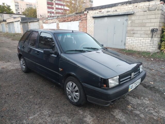 Фиат Типо 1990 в Харькове на Automoto.ua Синий Фиат Типо, объемом двигателя 1.8 л и пробегом 200 тыс. км за 800 $, фото 4 на Automoto.ua