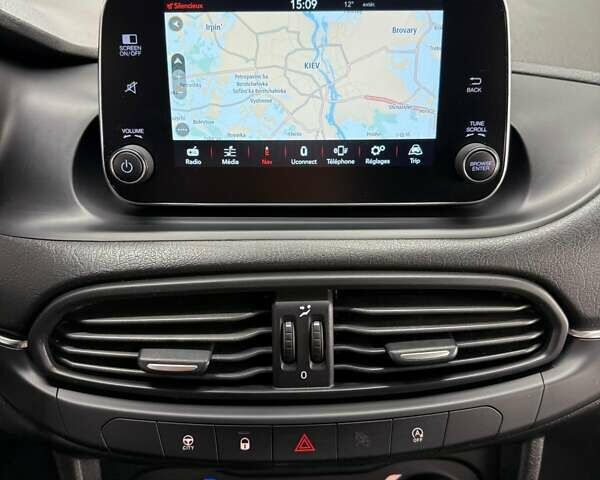 Синий Фиат Типо, объемом двигателя 1.6 л и пробегом 170 тыс. км за 10300 $, фото 7 на Automoto.ua