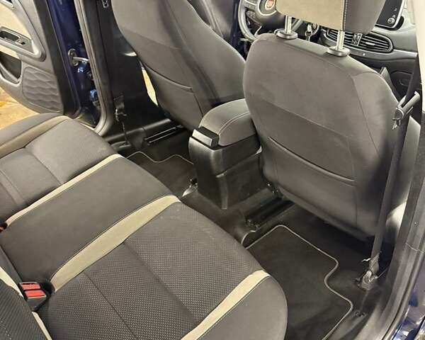 Синий Фиат Типо, объемом двигателя 1.6 л и пробегом 170 тыс. км за 10300 $, фото 10 на Automoto.ua