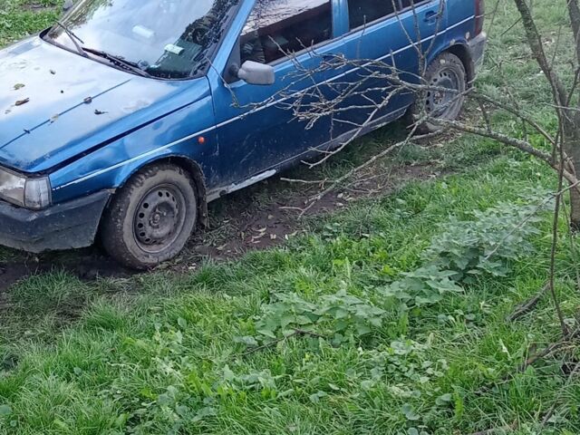 Фиат Типо 1991 в Ивано-Франковске на Automoto.ua Синий Фиат Типо, объемом двигателя 1.4 л и пробегом 599 тыс. км за 500 $, фото 1 на Automoto.ua