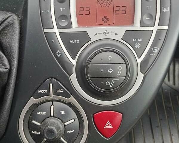 Белый Фиат Улиси, объемом двигателя 2.18 л и пробегом 305 тыс. км за 7000 $, фото 33 на Automoto.ua