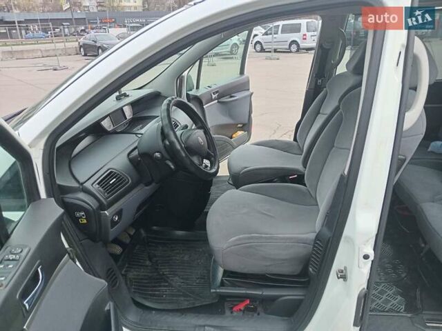 Белый Фиат Улиси, объемом двигателя 2.18 л и пробегом 305 тыс. км за 7000 $, фото 9 на Automoto.ua