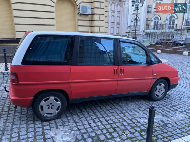 Красный Фиат Улиси, объемом двигателя 2 л и пробегом 220 тыс. км за 2999 $, фото 8 на Automoto.ua