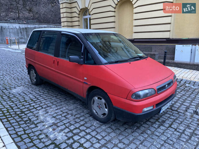 Красный Фиат Улиси, объемом двигателя 2 л и пробегом 220 тыс. км за 2999 $, фото 6 на Automoto.ua