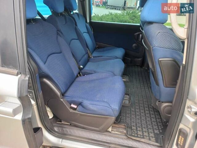 Серый Фиат Улиси, объемом двигателя 2 л и пробегом 285 тыс. км за 4600 $, фото 14 на Automoto.ua