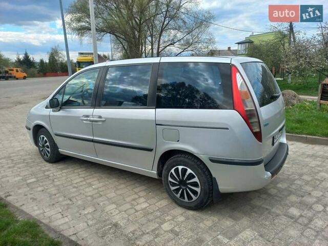 Серый Фиат Улиси, объемом двигателя 2 л и пробегом 285 тыс. км за 4600 $, фото 4 на Automoto.ua