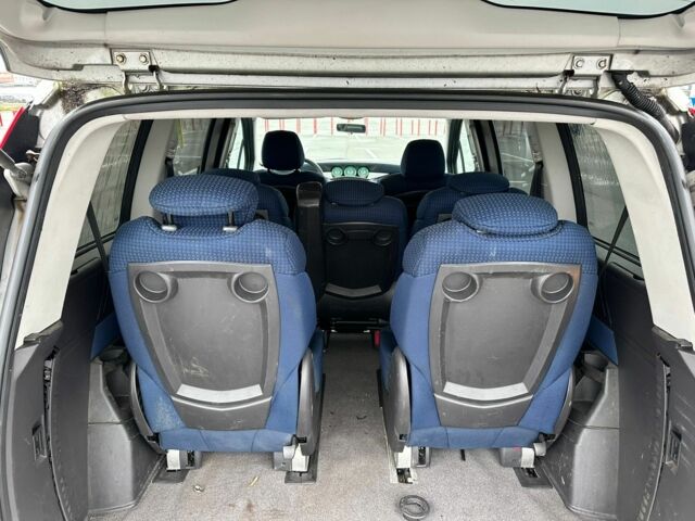 Серый Фиат Улиси, объемом двигателя 2 л и пробегом 290 тыс. км за 1600 $, фото 7 на Automoto.ua