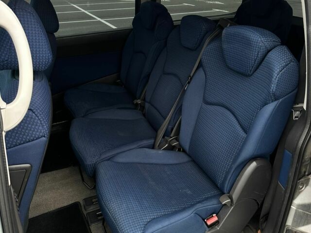 Серый Фиат Улиси, объемом двигателя 2 л и пробегом 290 тыс. км за 1600 $, фото 6 на Automoto.ua