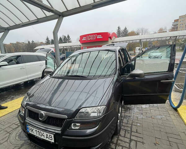 Серый Фиат Улиси, объемом двигателя 2.18 л и пробегом 260 тыс. км за 5900 $, фото 21 на Automoto.ua