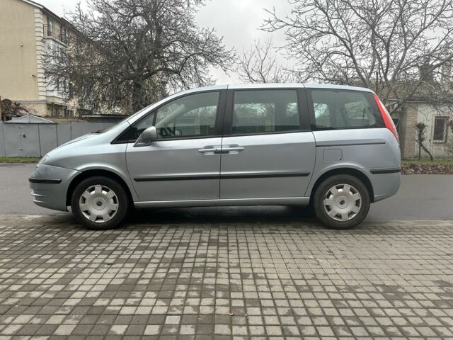 Синий Фиат Улиси, объемом двигателя 2 л и пробегом 180 тыс. км за 3650 $, фото 4 на Automoto.ua