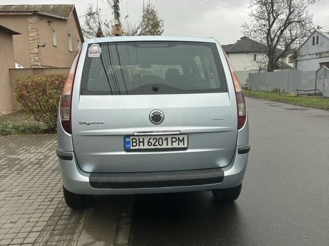 Синий Фиат Улиси, объемом двигателя 2 л и пробегом 180 тыс. км за 3650 $, фото 6 на Automoto.ua