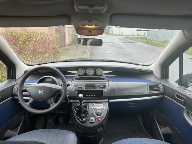 Синий Фиат Улиси, объемом двигателя 2 л и пробегом 180 тыс. км за 3650 $, фото 12 на Automoto.ua