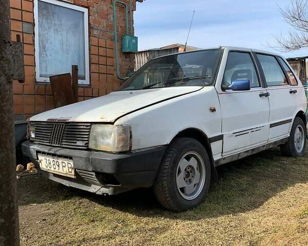 Білий Фіат Уно, об'ємом двигуна 1.3 л та пробігом 242 тис. км за 450 $, фото 2 на Automoto.ua