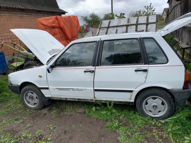Білий Фіат Уно, об'ємом двигуна 1.3 л та пробігом 242 тис. км за 450 $, фото 3 на Automoto.ua