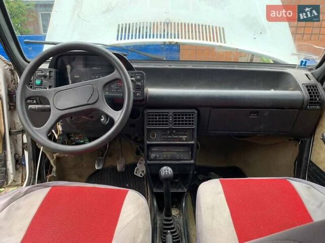 Білий Фіат Уно, об'ємом двигуна 1.3 л та пробігом 242 тис. км за 450 $, фото 7 на Automoto.ua