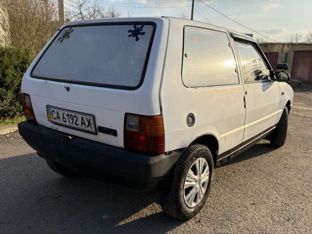 Білий Фіат Уно, об'ємом двигуна 1 л та пробігом 360 тис. км за 550 $, фото 4 на Automoto.ua