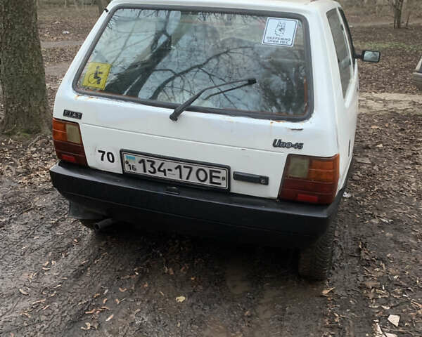 Белый Фиат Уно, объемом двигателя 1 л и пробегом 666 тыс. км за 391 $, фото 2 на Automoto.ua