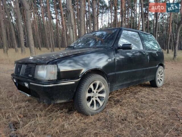 Черный Фиат Уно, объемом двигателя 1 л и пробегом 368 тыс. км за 1250 $, фото 4 на Automoto.ua