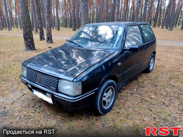 Черный Фиат Уно, объемом двигателя 1 л и пробегом 362 тыс. км за 750 $, фото 3 на Automoto.ua