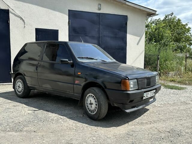 Черный Фиат Уно, объемом двигателя 1 л и пробегом 250 тыс. км за 800 $, фото 3 на Automoto.ua