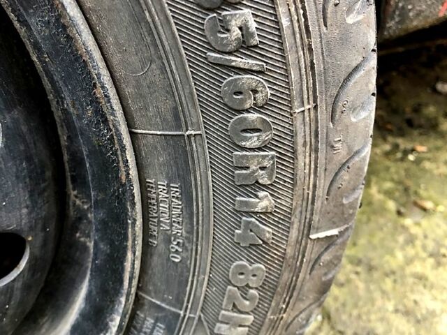Красный Фиат Уно, объемом двигателя 1.3 л и пробегом 0 тыс. км за 600 $, фото 5 на Automoto.ua
