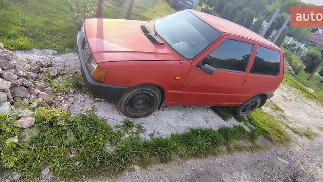 Красный Фиат Уно, объемом двигателя 1 л и пробегом 350 тыс. км за 450 $, фото 2 на Automoto.ua