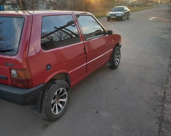 Красный Фиат Уно, объемом двигателя 0 л и пробегом 200 тыс. км за 999 $, фото 5 на Automoto.ua