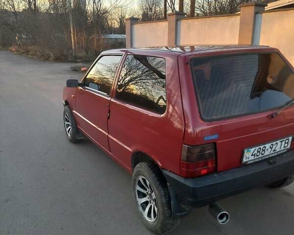 Красный Фиат Уно, объемом двигателя 0 л и пробегом 200 тыс. км за 999 $, фото 3 на Automoto.ua