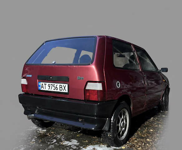 Красный Фиат Уно, объемом двигателя 1.3 л и пробегом 200 тыс. км за 2000 $, фото 4 на Automoto.ua