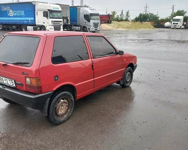 Красный Фиат Уно, объемом двигателя 0 л и пробегом 200 тыс. км за 999 $, фото 2 на Automoto.ua