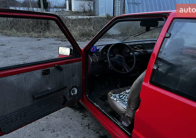 Красный Фиат Уно, объемом двигателя 1.1 л и пробегом 196 тыс. км за 1321 $, фото 6 на Automoto.ua