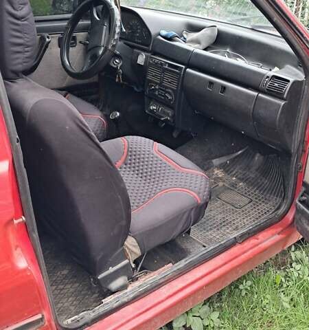 Красный Фиат Уно, объемом двигателя 0 л и пробегом 270 тыс. км за 650 $, фото 1 на Automoto.ua