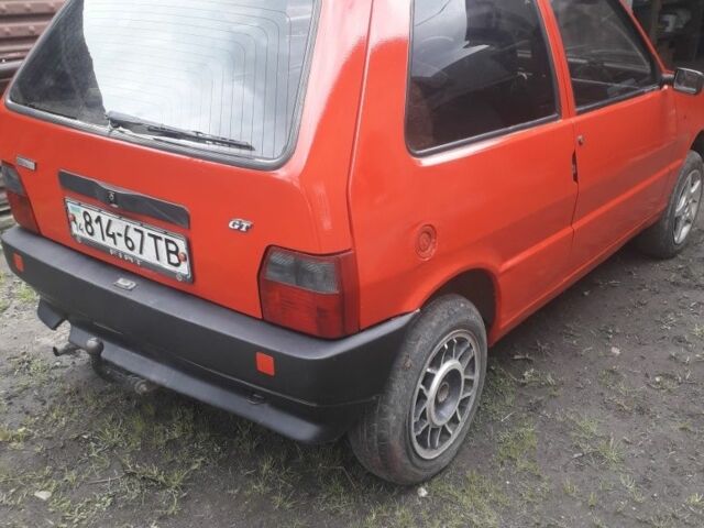 Красный Фиат Уно, объемом двигателя 9 л и пробегом 250 тыс. км за 709 $, фото 2 на Automoto.ua