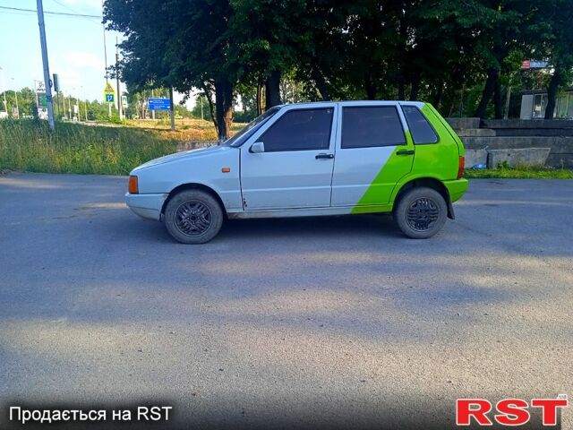 Фиат Уно, объемом двигателя 1.5 л и пробегом 77 тыс. км за 580 $, фото 5 на Automoto.ua