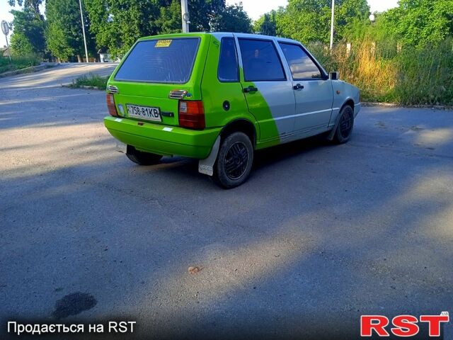 Фиат Уно, объемом двигателя 1.5 л и пробегом 77 тыс. км за 580 $, фото 2 на Automoto.ua