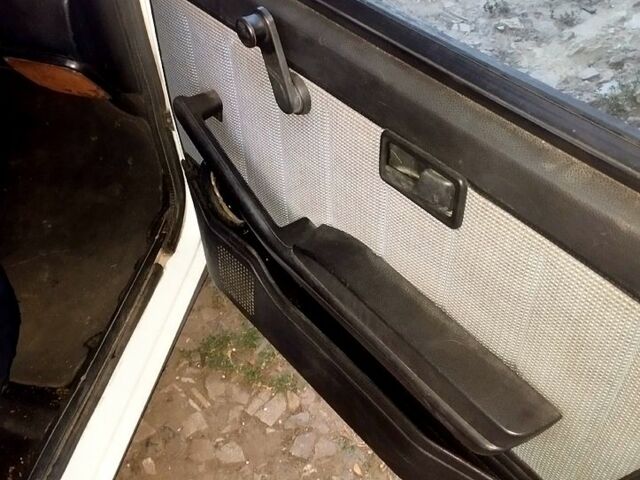 Фиат Уно, объемом двигателя 1.3 л и пробегом 123 тыс. км за 700 $, фото 4 на Automoto.ua