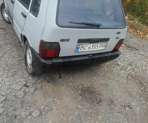 Серый Фиат Уно, объемом двигателя 1.3 л и пробегом 223 тыс. км за 800 $, фото 3 на Automoto.ua